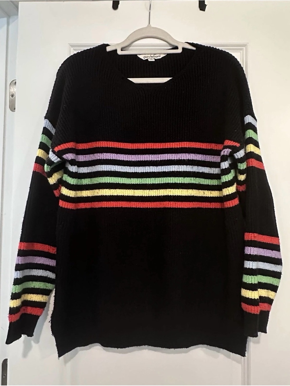 DAVI & DANI Black Crewneck Sweater with Multicolor Stripes Retro Size S
